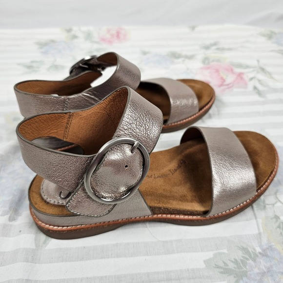 Sofft Womens Sandals Size 6 Metallic Buckle Ankle Strap Leather Comfort - Picture 4 of 16